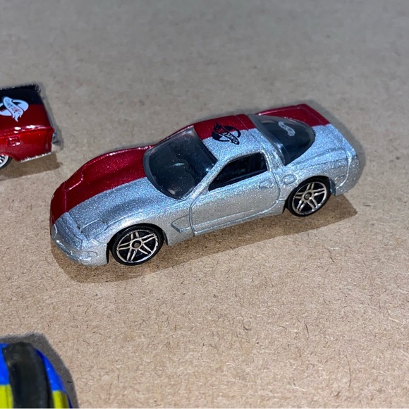 HOT WHEELS Dual Color Editions Mixed Lot Of 4ea Total Diecast Car Toys - Picture 7 of 9